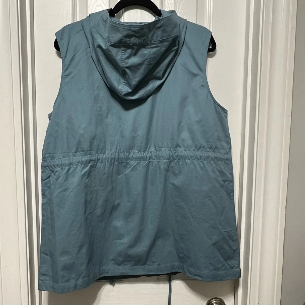 Zenana Outfitters Utility Vest Hood - Picture 5 of 7